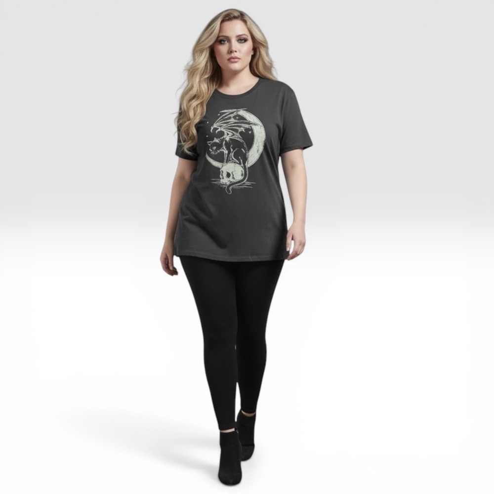 TORRID Nightfall Skull Cat Graphic Oversized Heritage Tee NWT Size 1X - Picture 3 of 11